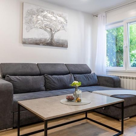 Kuca Za Odmor Palma Apartamento Zagreb Exterior foto
